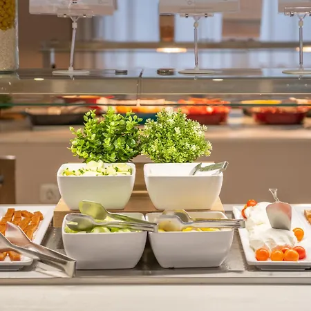 Hotel Parasol By Dorobe