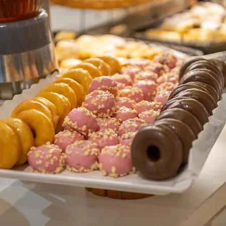 Parasol By Dorobe Hotel