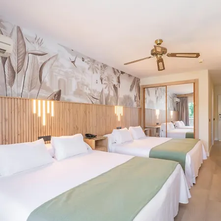 Hotel Parasol Garden 4*