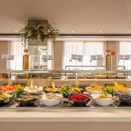 Parasol Garden Hotel 4*