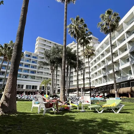 Parasol Garden Hotel 4*
