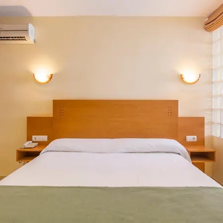 Parasol Garden Hotel 4*